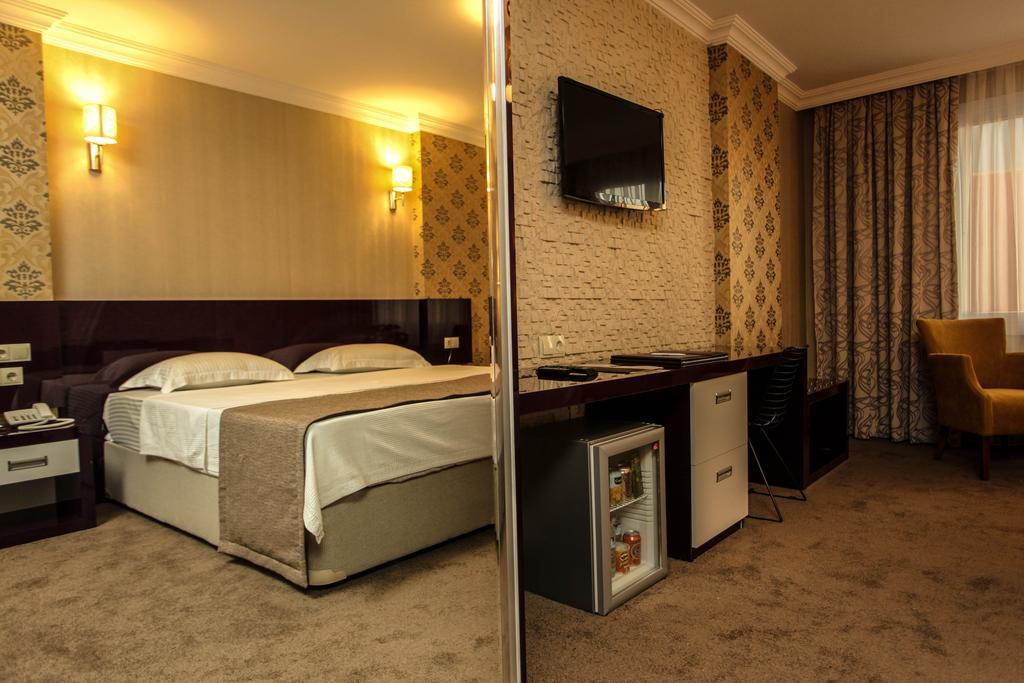 Grand Akcali Otel Iskenderun Bagian luar foto